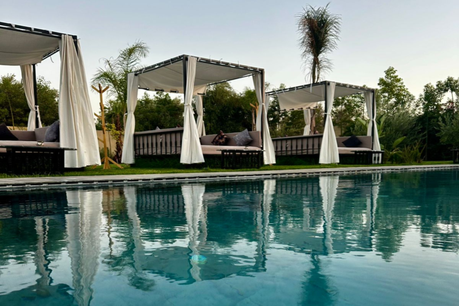 Pass giornaliero per Marrakech con piscina, pranzo e navetta inclusi - Relax