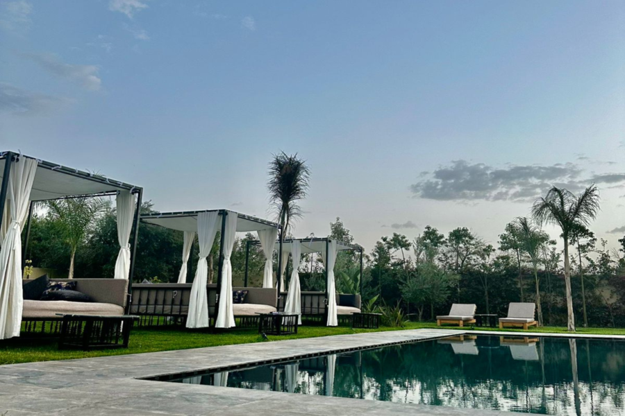 Pass giornaliero per Marrakech con piscina, pranzo e navetta inclusi - Relax