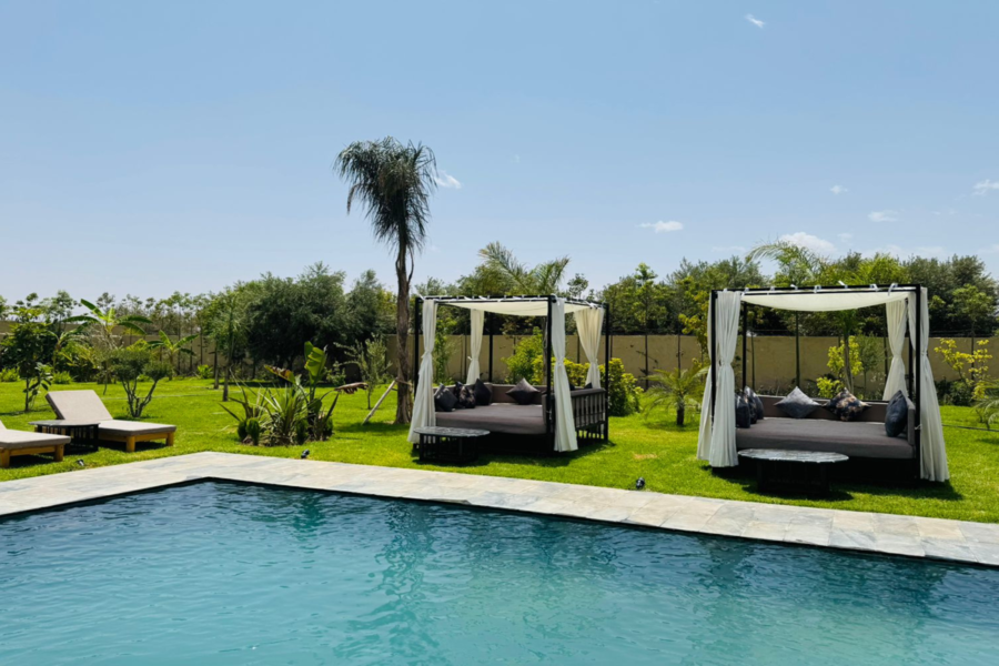 Pass giornaliero per Marrakech con piscina, pranzo e navetta inclusi - Relax