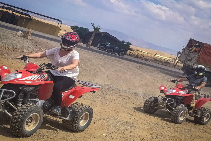 Quad Bike, Camel Ride e cena nel deserto roccioso di Agafay