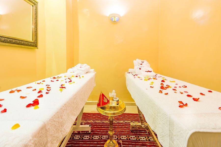 Tour di 2 giorni a Marrakech con mezza pensione e spa da Casablanca