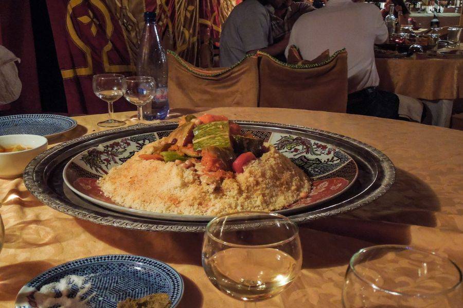 Deliziosa cena con lo storico Fantasia e Dance Show