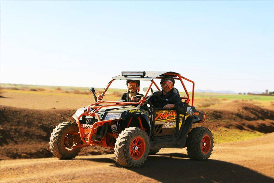 Passeggiata in carrozzina di adrenalina e giro in cammello al Palmeraie Marrakech