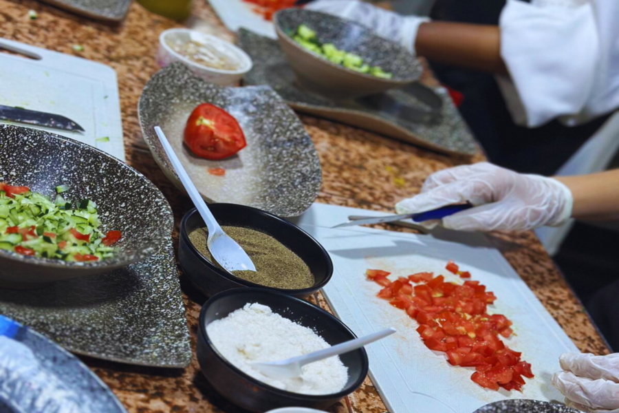 Lezione di cucina marocchina a Marrakech al Chouf l'Or con ritiro