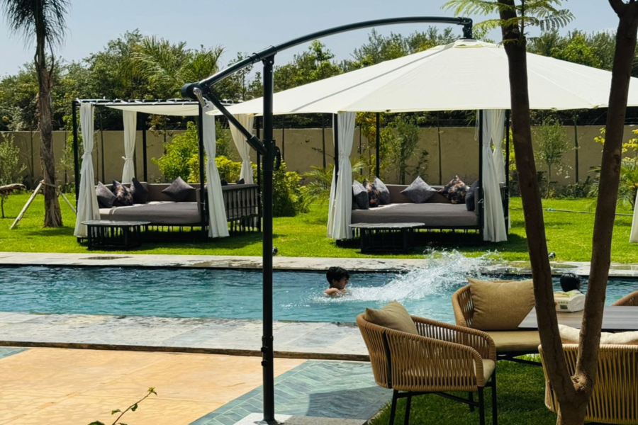 Pass giornaliero per Marrakech con piscina, pranzo e navetta inclusi - Relax