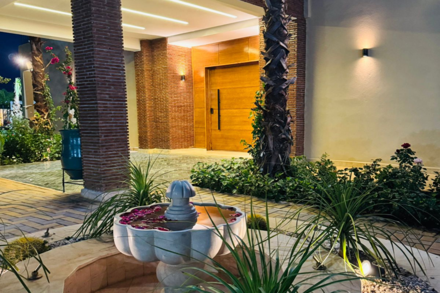 Pass giornaliero per Marrakech con piscina, pranzo e navetta inclusi - Relax