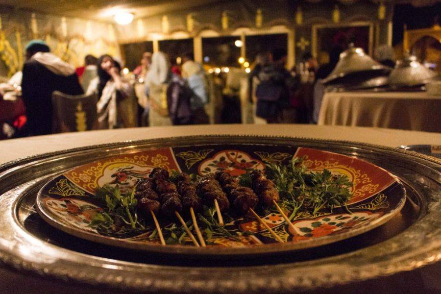 Deliziosa cena con lo storico Fantasia e Dance Show